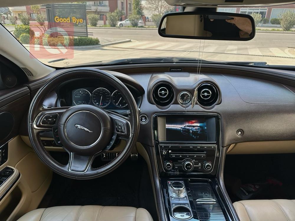 جاگوار XJ